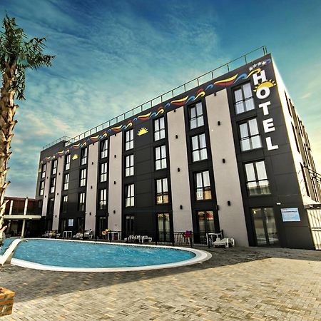 Garni Hotel Hollywoodland Wellness & Aquapark Belgrade Exterior photo